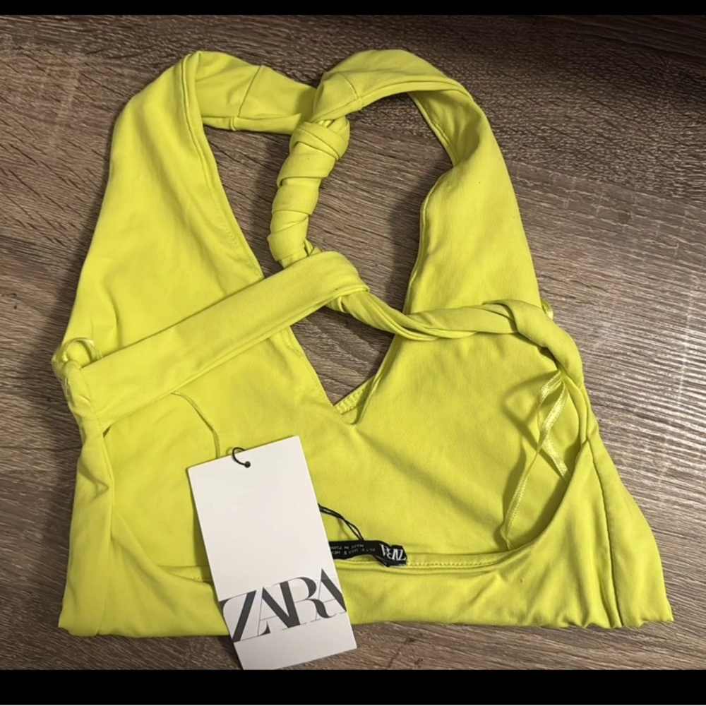 ZARA Neon Yellow Lime Sleeveless V-neck
Twist Cross Back Snap Thong Bodysuit - Picture 6 of 9